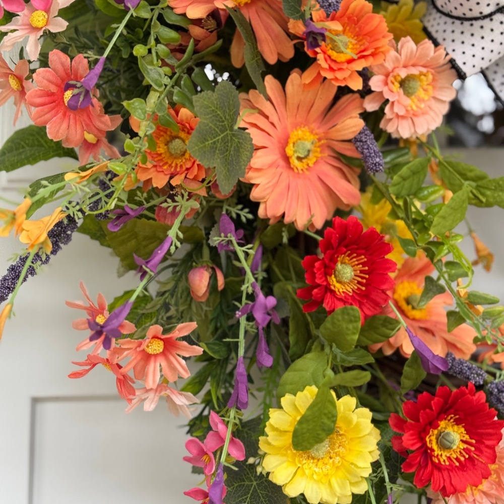 SOLD LOCALLY Spring Mixed Floral Design Wreath - Picture 8 of 9